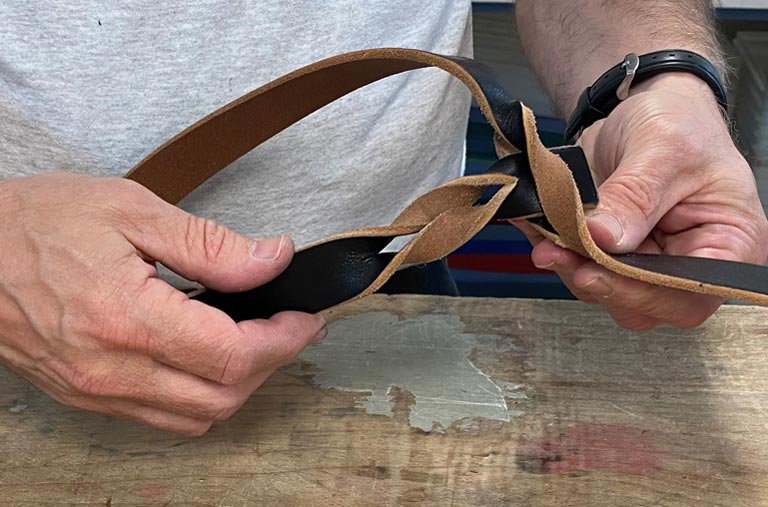 Weaving braided dog leash handle leathercraft tutorial step 5