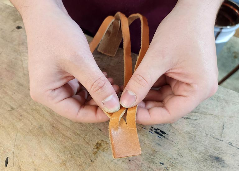 Braiding Leather Tutorial - How to Braid Leather With Three Laces -  Leathersmith Designs Inc.