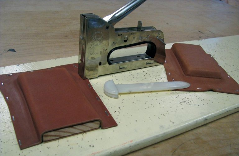 Molding custom leather iPhone case