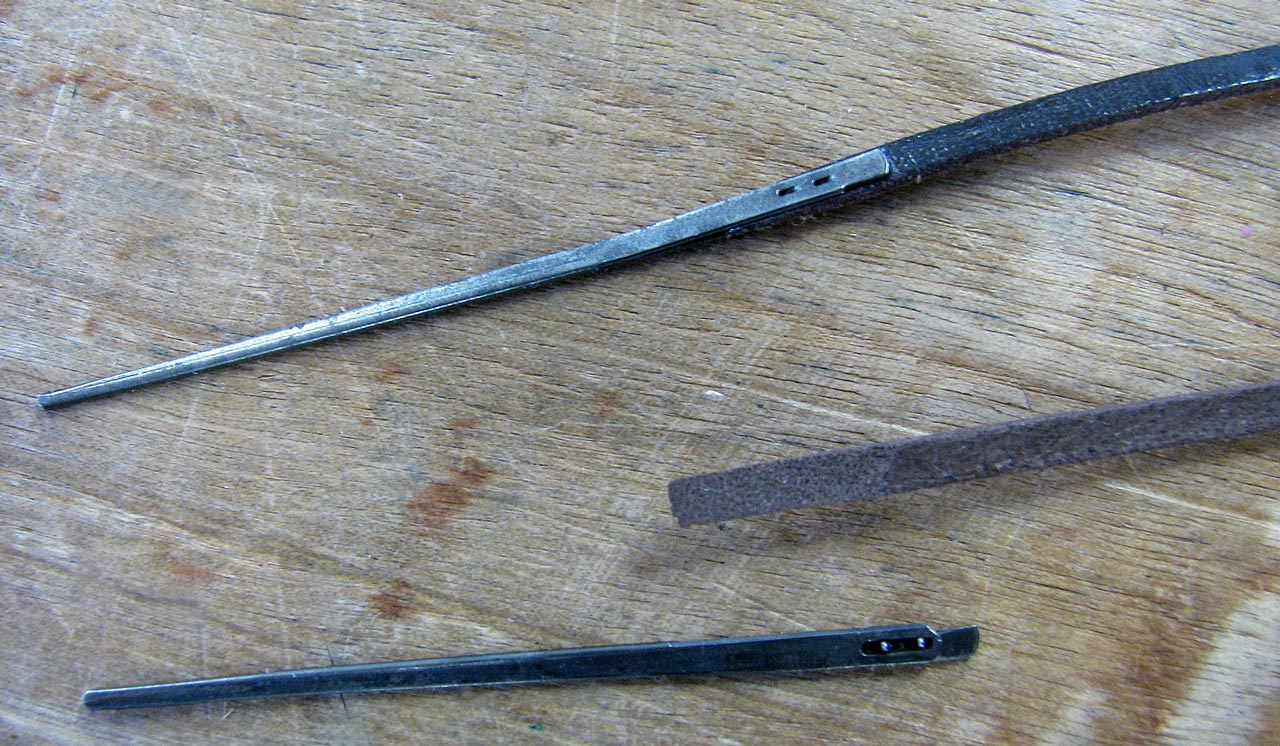 Using a leather lacing needle